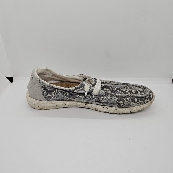 Hey Dude Wendy jungle gray snake print women's 6 or youth 5 - Picture 7 of 9